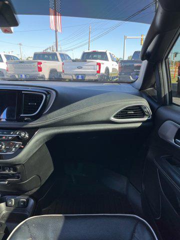 used 2018 Chrysler Pacifica car, priced at $15,595