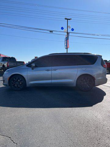 used 2018 Chrysler Pacifica car, priced at $15,595