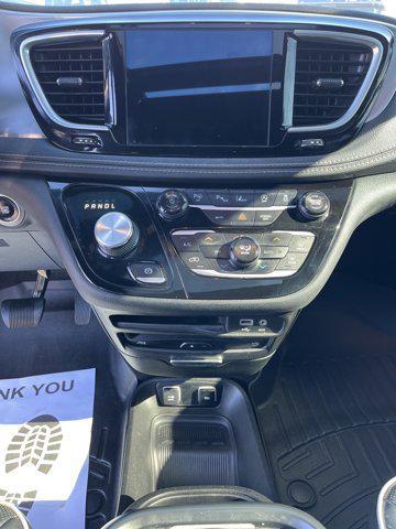 used 2018 Chrysler Pacifica car, priced at $15,595