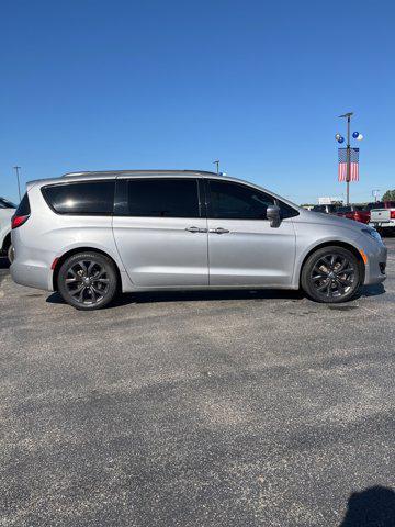 used 2018 Chrysler Pacifica car, priced at $15,595