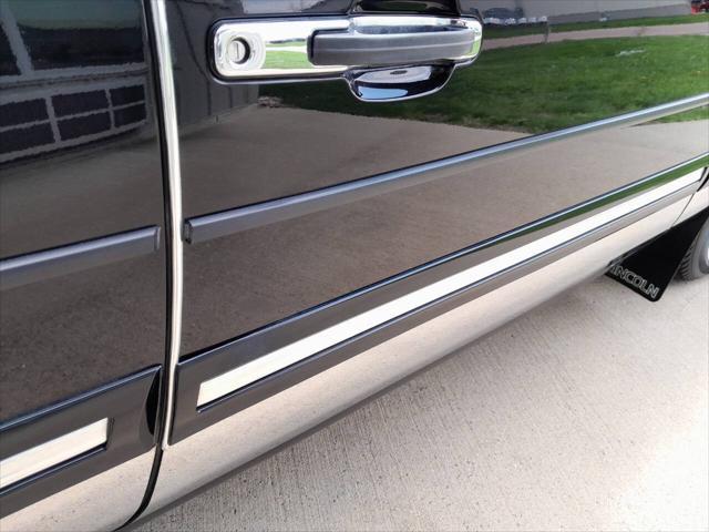 used 1996 Lincoln Town Car car, priced at $12,995