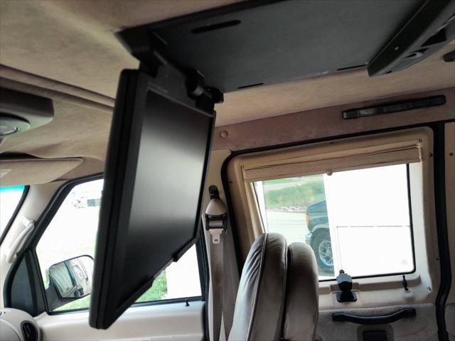 used 2001 Ford E150 car, priced at $13,995