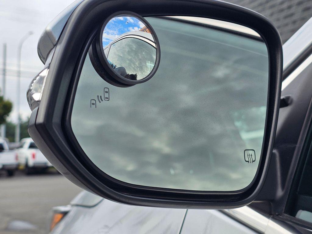 used 2017 Toyota Highlander car, priced at $29,850