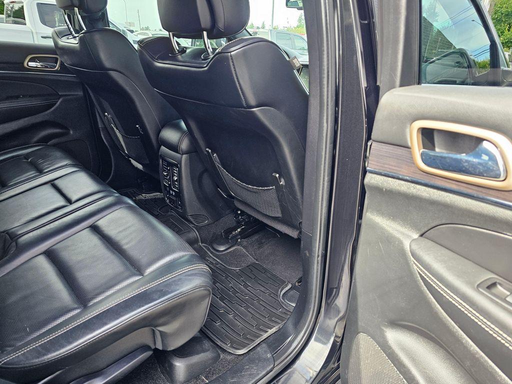used 2015 Jeep Grand Cherokee car, priced at $17,850