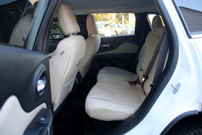 used 2015 Jeep Cherokee car, priced at $8,994