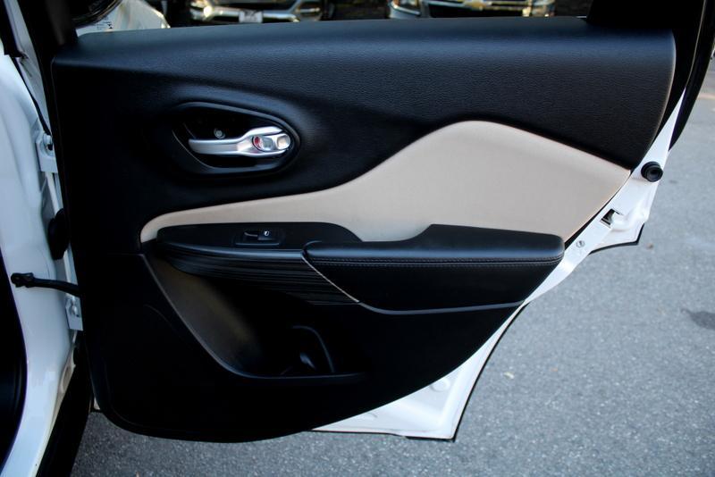 used 2015 Jeep Cherokee car, priced at $8,994