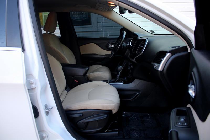 used 2015 Jeep Cherokee car, priced at $8,994