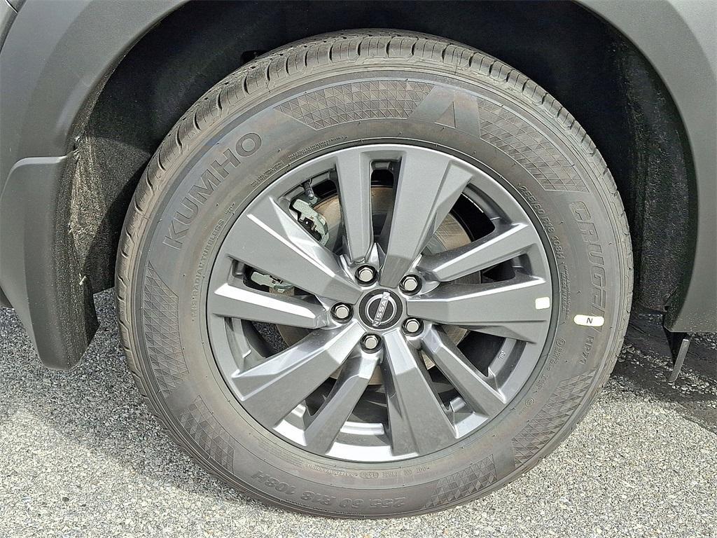 new 2025 Nissan Pathfinder car, priced at $37,560