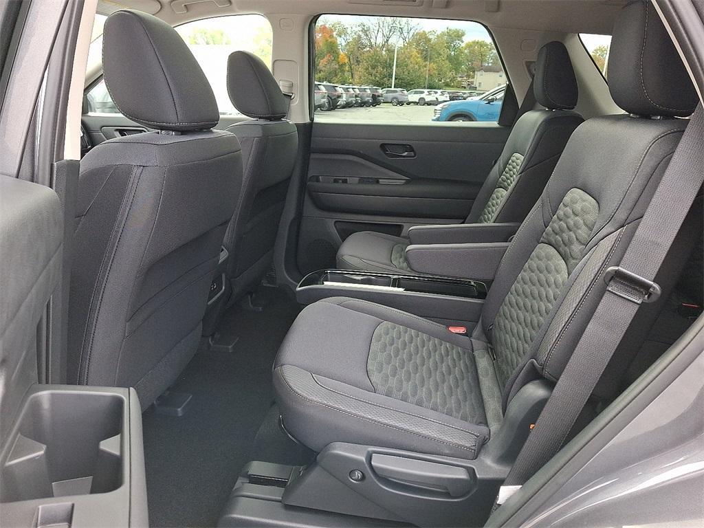new 2025 Nissan Pathfinder car, priced at $37,560
