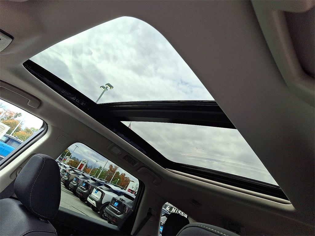 new 2025 Nissan Pathfinder car, priced at $37,560