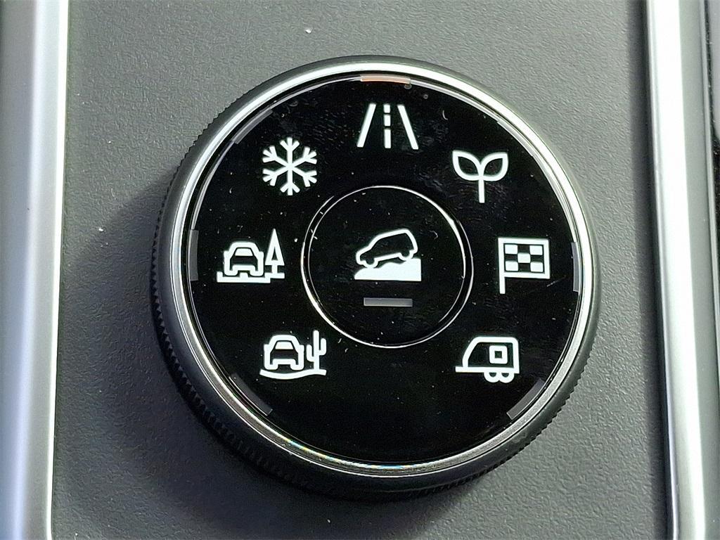 new 2025 Nissan Pathfinder car, priced at $37,560