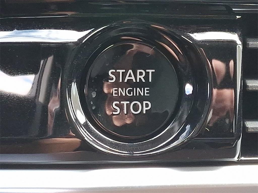 new 2025 Nissan Pathfinder car, priced at $37,560