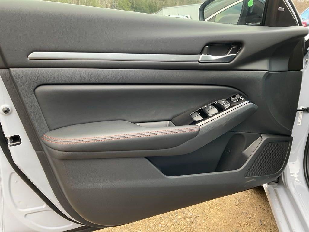 new 2025 Nissan Altima car, priced at $30,747