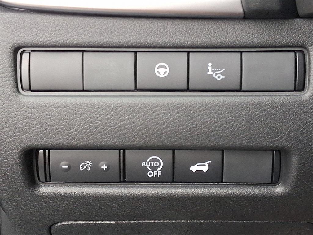 new 2025 Nissan Rogue car, priced at $40,044