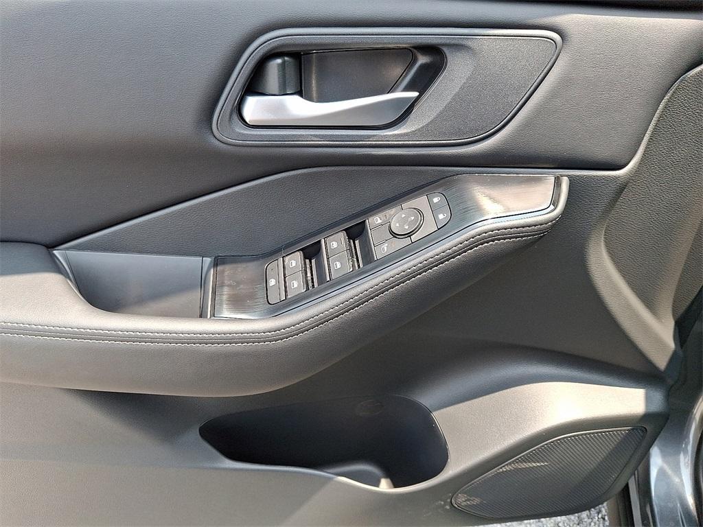 new 2025 Nissan Rogue car, priced at $31,703