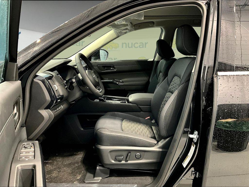 new 2025 Nissan Pathfinder car, priced at $37,961