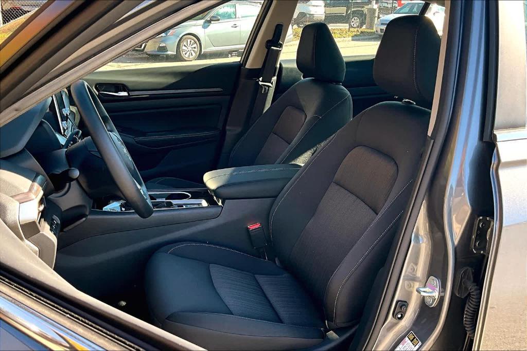 new 2024 Nissan Altima car, priced at $25,900