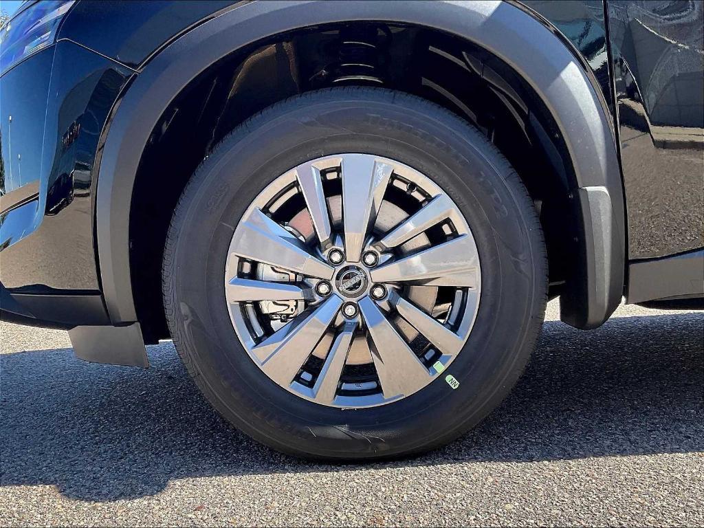 new 2025 Nissan Pathfinder car, priced at $40,475