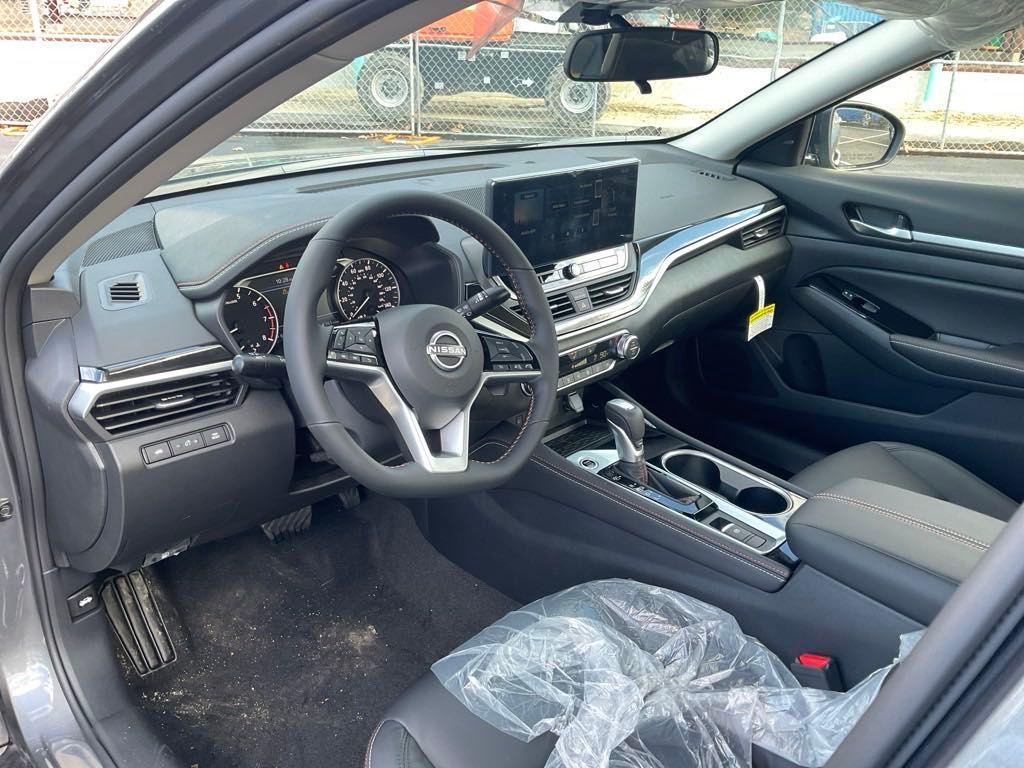 new 2025 Nissan Altima car, priced at $32,286