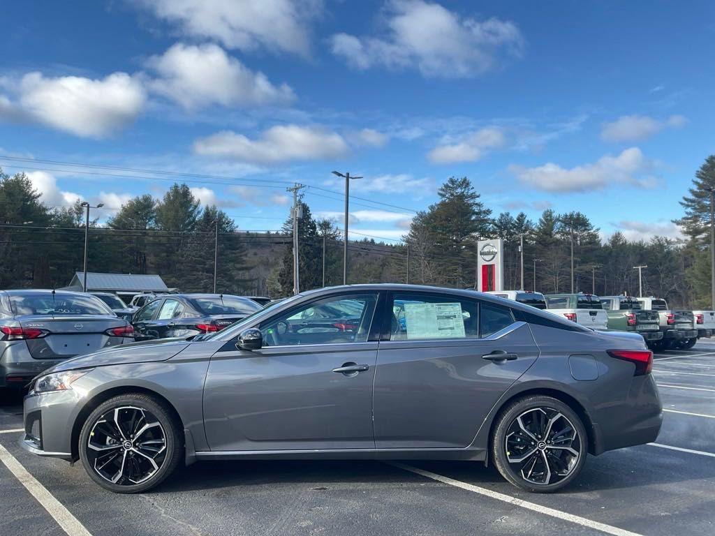 new 2025 Nissan Altima car, priced at $32,286