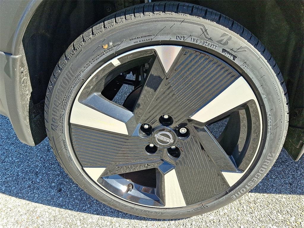 new 2025 Nissan Kicks car, priced at $26,587