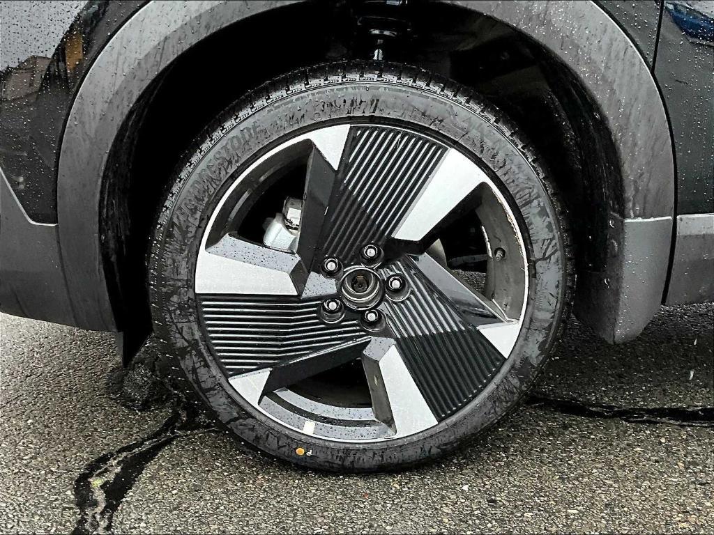 new 2025 Nissan Kicks car, priced at $30,275