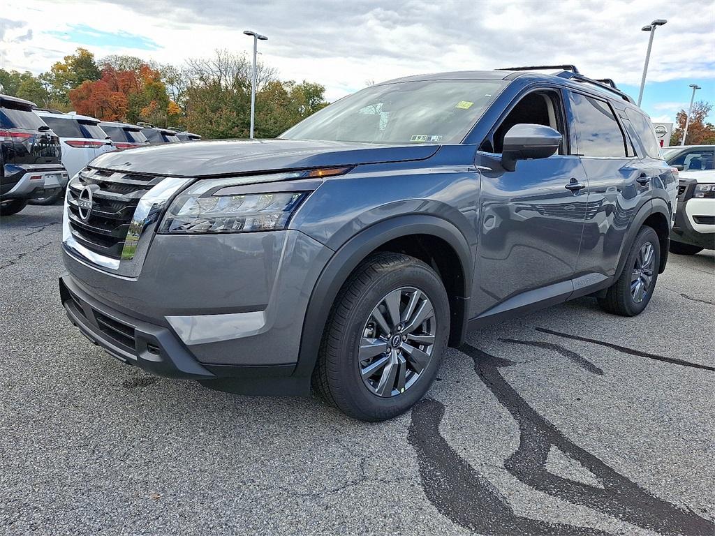 new 2025 Nissan Pathfinder car, priced at $35,802