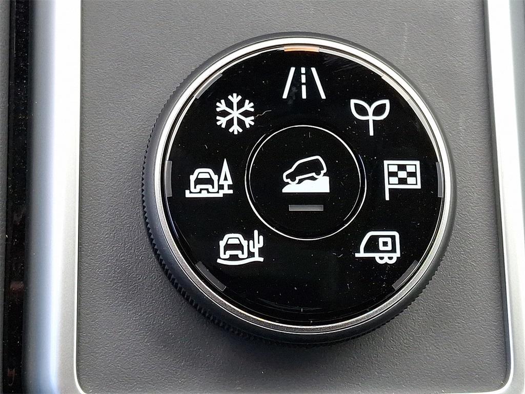 new 2025 Nissan Pathfinder car, priced at $35,802