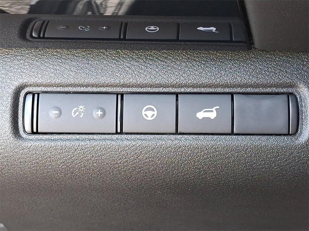 new 2025 Nissan Pathfinder car, priced at $35,802