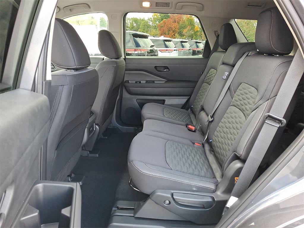 new 2025 Nissan Pathfinder car, priced at $35,802