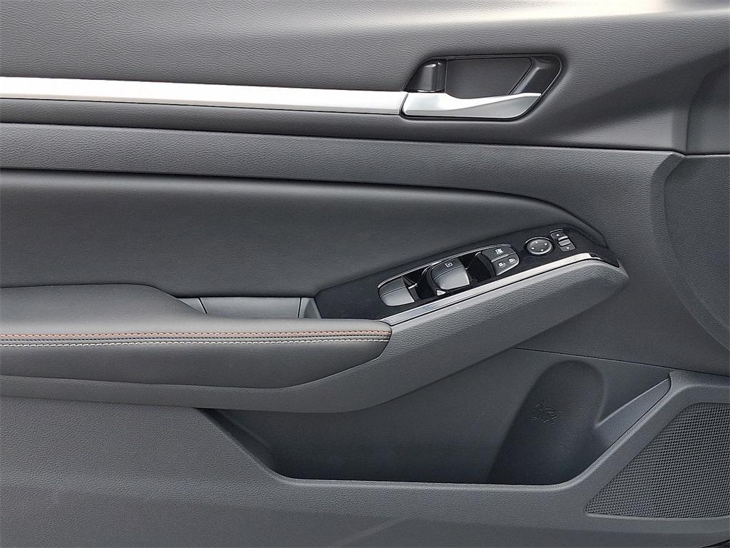 new 2025 Nissan Altima car, priced at $33,213