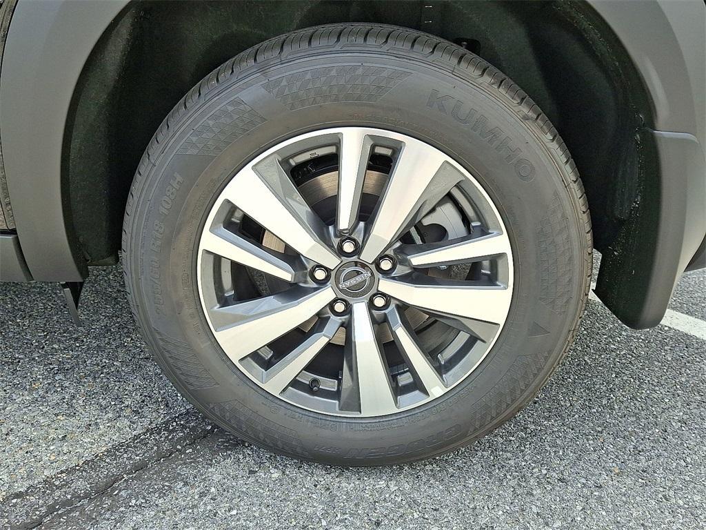 new 2025 Nissan Pathfinder car, priced at $43,032