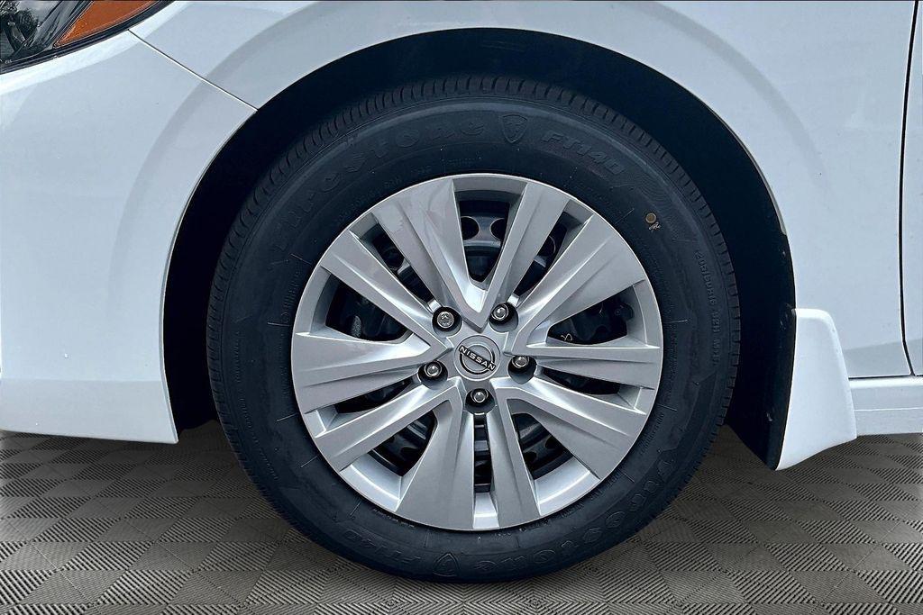 new 2025 Nissan Sentra car, priced at $22,635