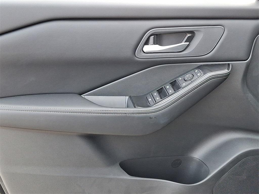 new 2025 Nissan Rogue car, priced at $30,158