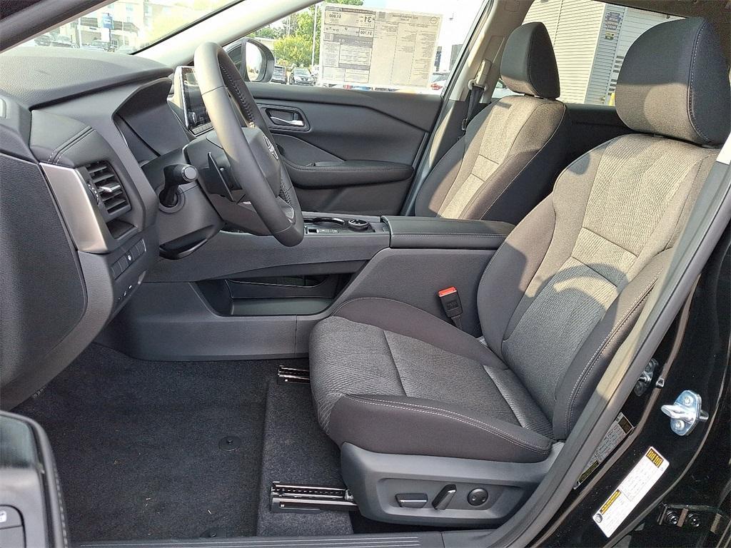 new 2025 Nissan Rogue car, priced at $30,158