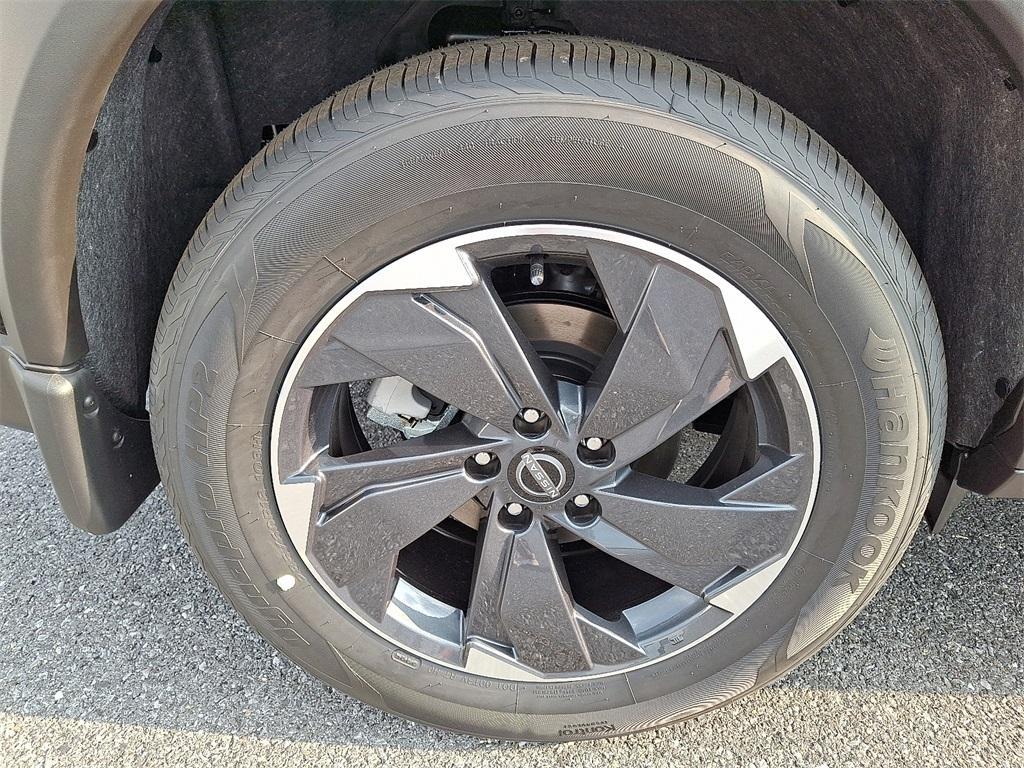 new 2025 Nissan Rogue car, priced at $30,158