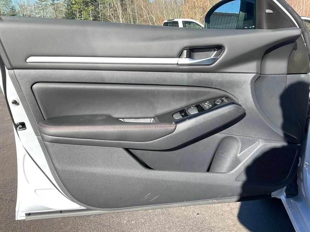 new 2025 Nissan Altima car, priced at $30,832