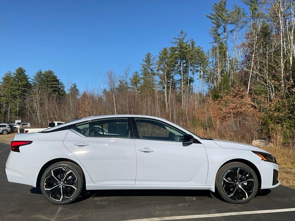 new 2025 Nissan Altima car, priced at $30,832