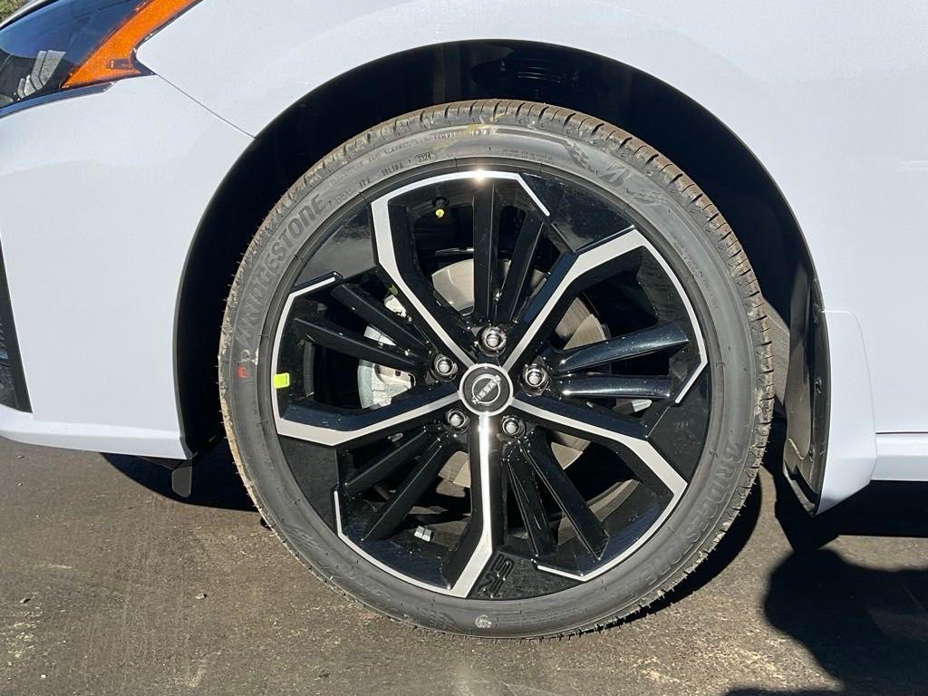 new 2025 Nissan Altima car, priced at $30,832