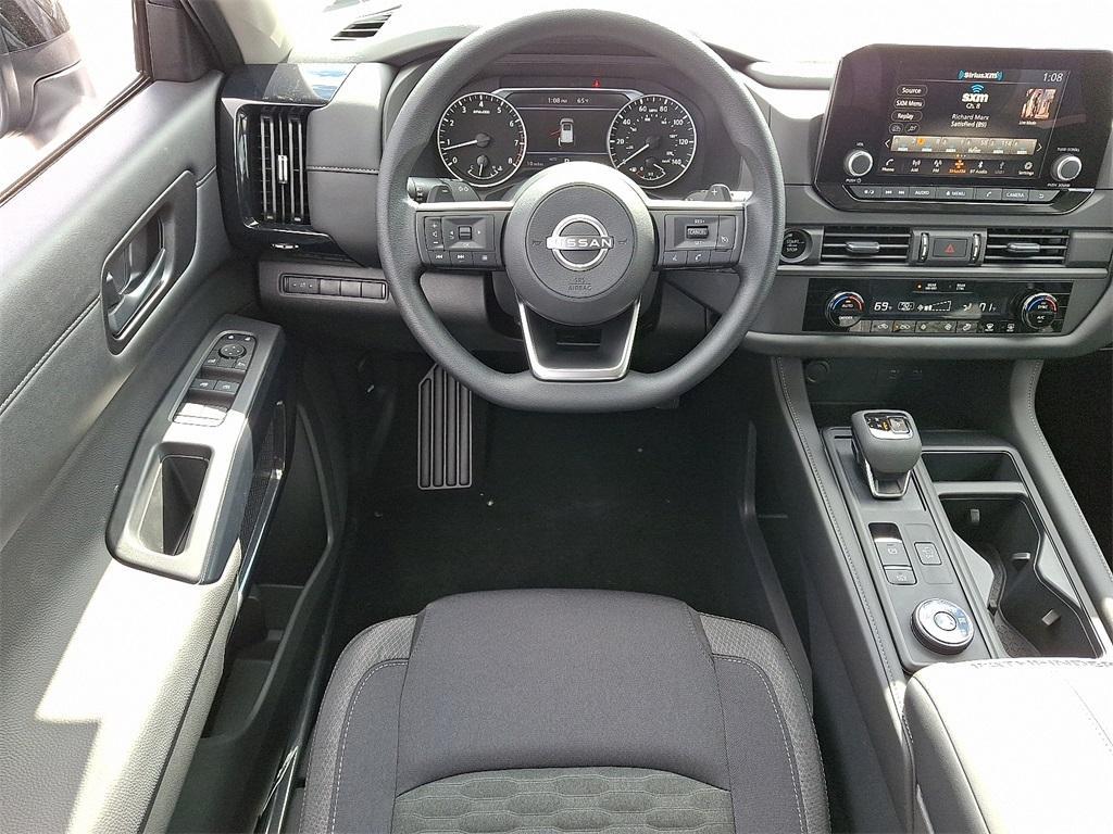 new 2025 Nissan Pathfinder car, priced at $32,531