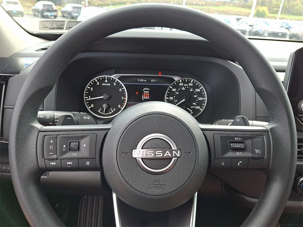 new 2025 Nissan Pathfinder car, priced at $32,531