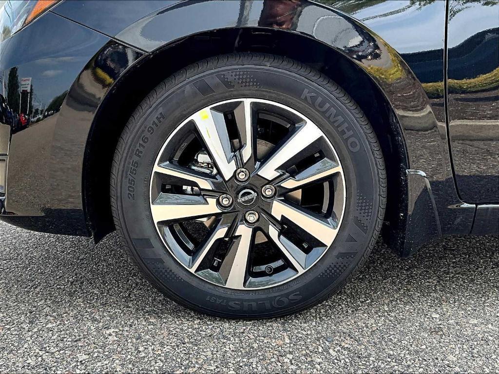 new 2025 Nissan Versa car, priced at $21,618