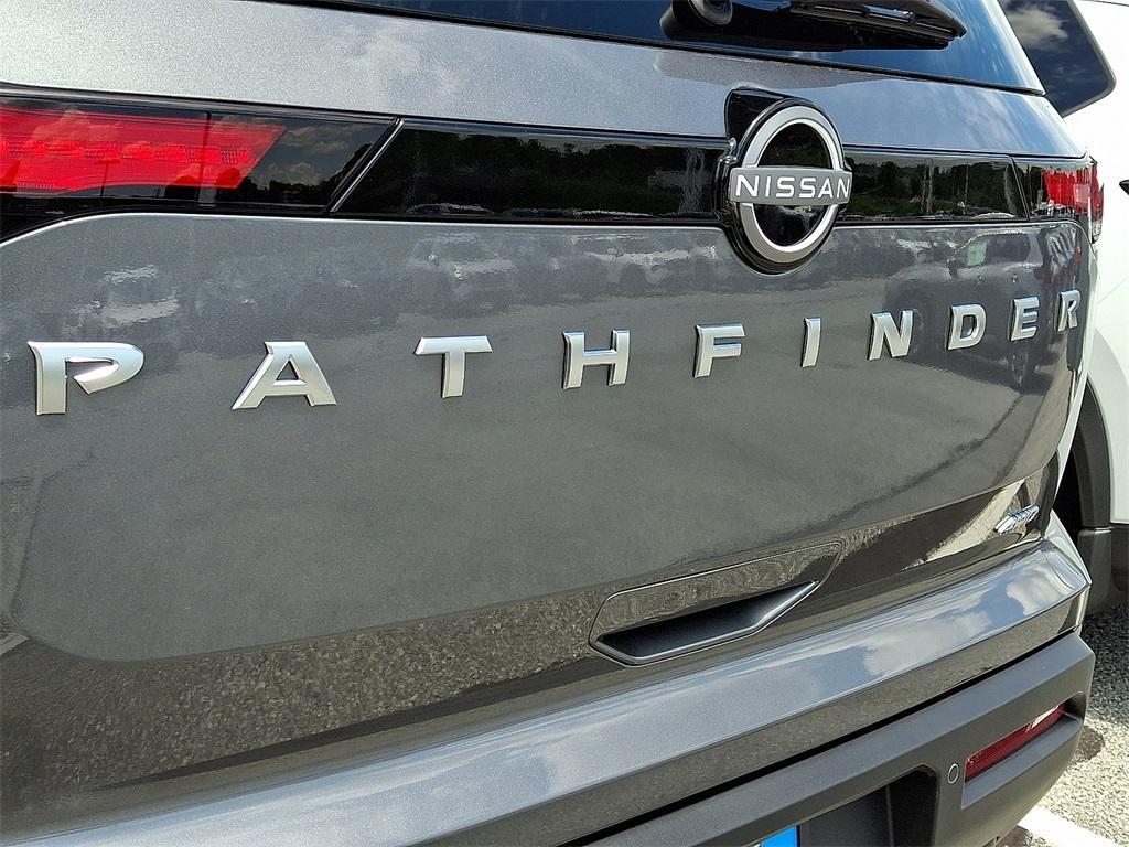 new 2025 Nissan Pathfinder car, priced at $36,967