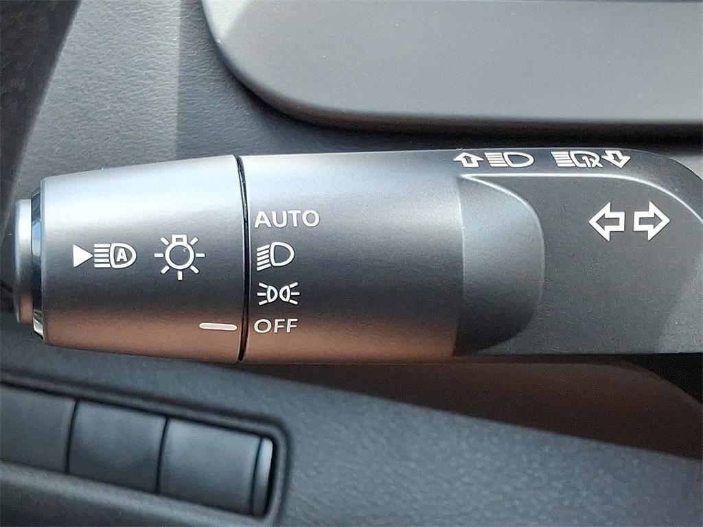 new 2025 Nissan Pathfinder car, priced at $36,967