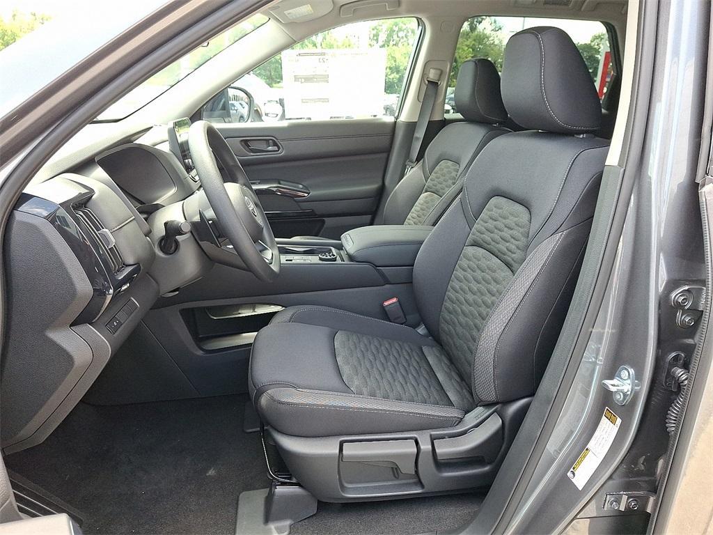 new 2025 Nissan Pathfinder car, priced at $36,967