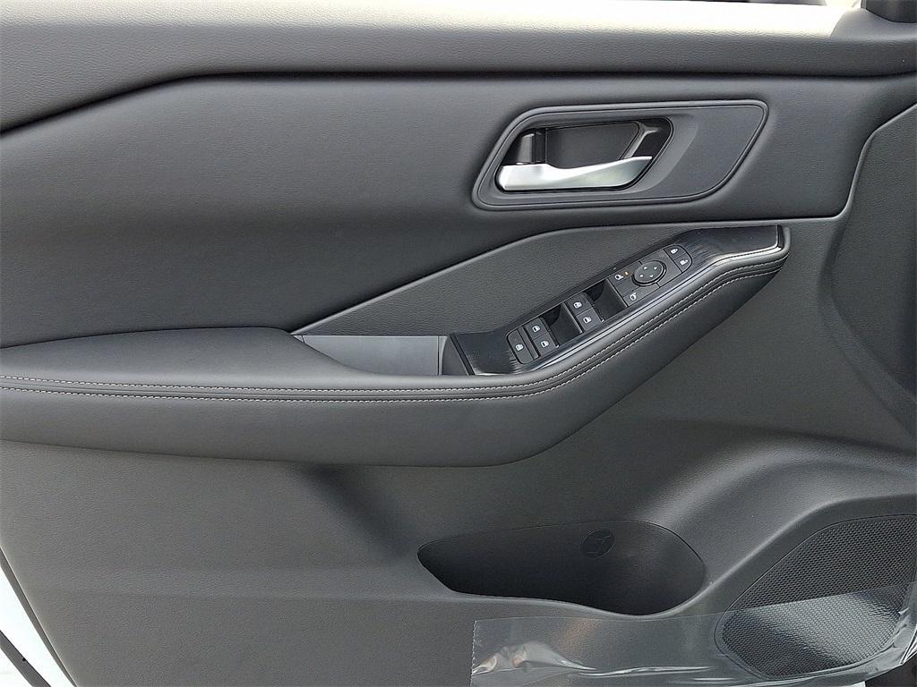 new 2026 Nissan Rogue car, priced at $31,298