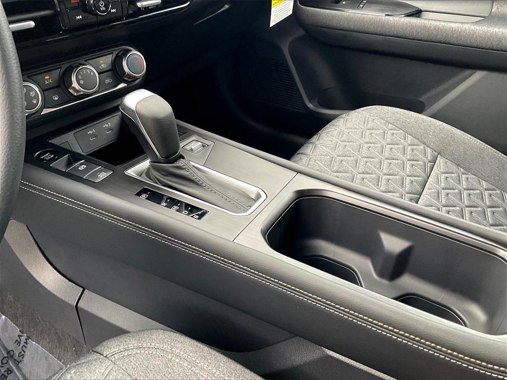 new 2025 Nissan Kicks car, priced at $25,617