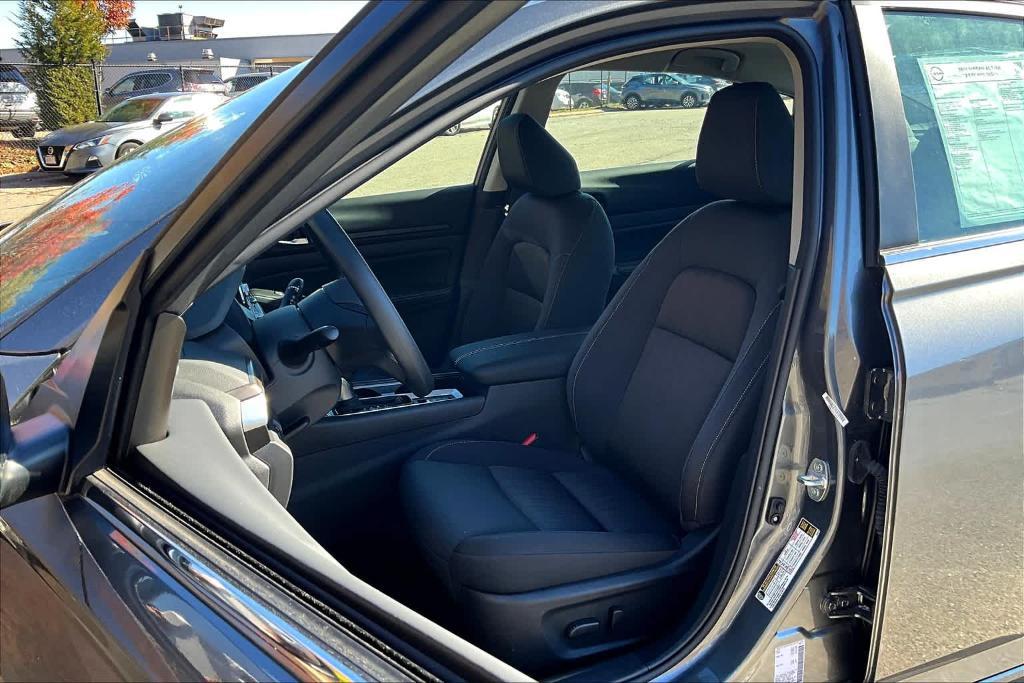 new 2024 Nissan Altima car, priced at $25,900