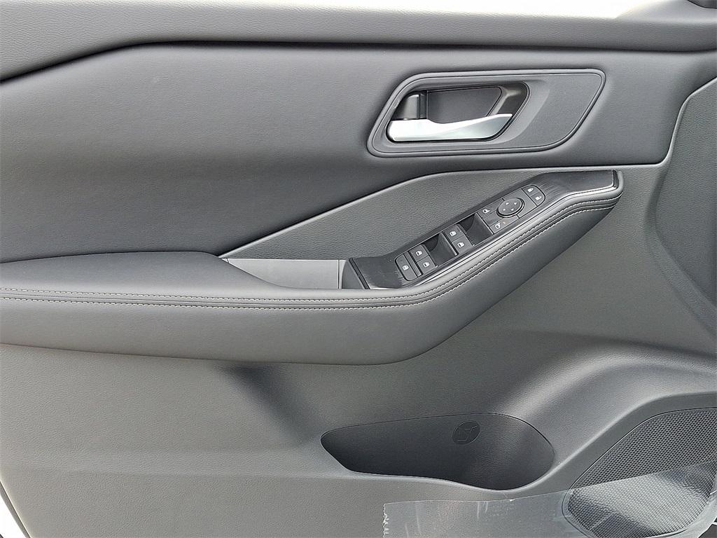 new 2026 Nissan Rogue car, priced at $31,298