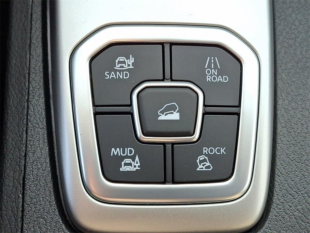 new 2026 Nissan Frontier car, priced at $40,020